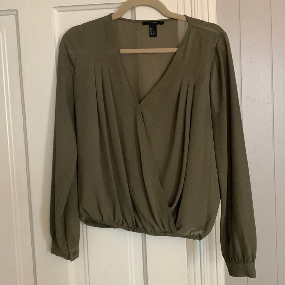 Long sleeve dress blouse from Forever 21, size Sm.